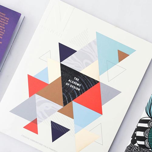 Photo d'une brochure réalisée par une graphiste à Rennes